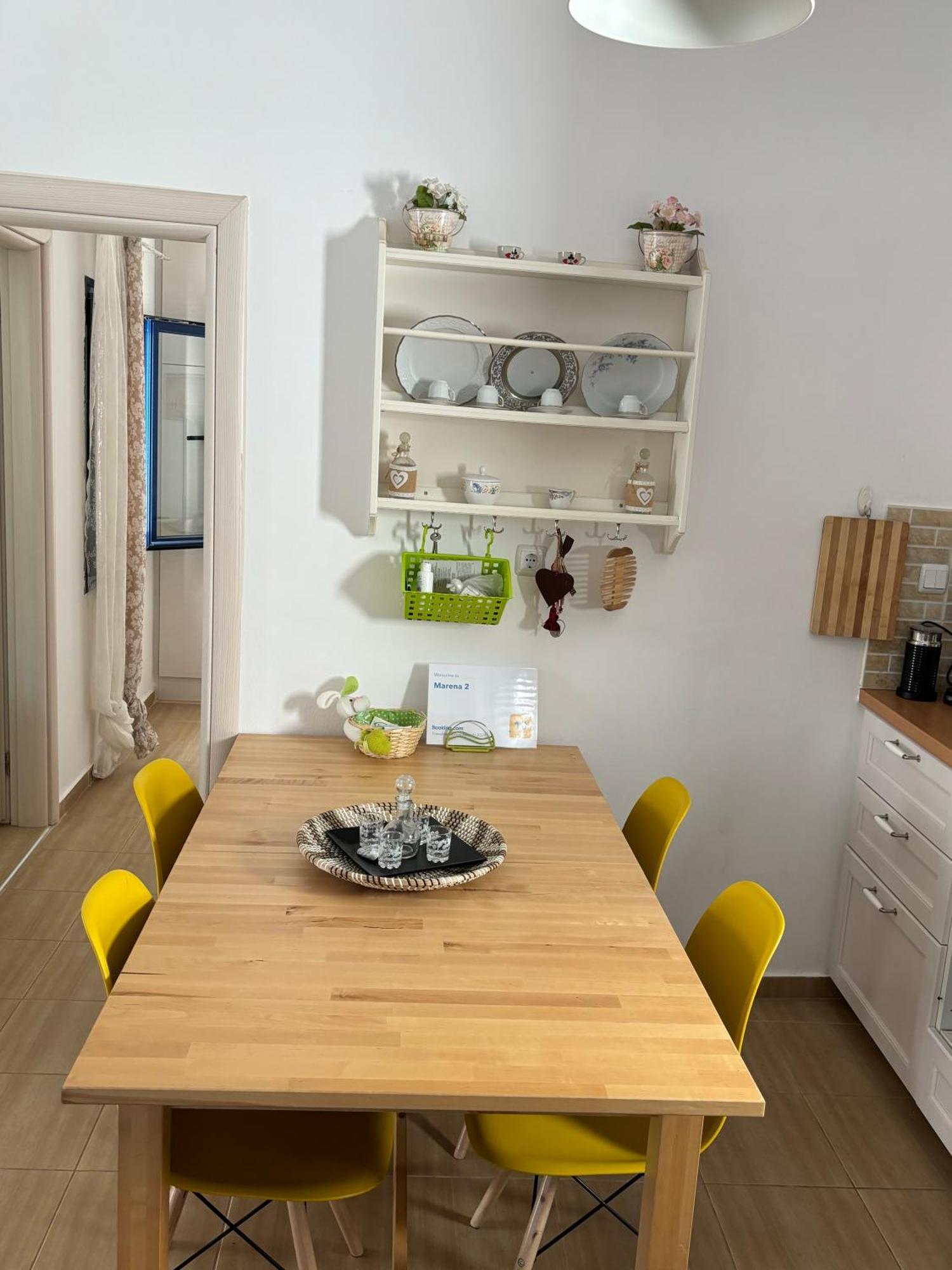Marena 2 Apartment Makrýgialos Екстериор снимка
